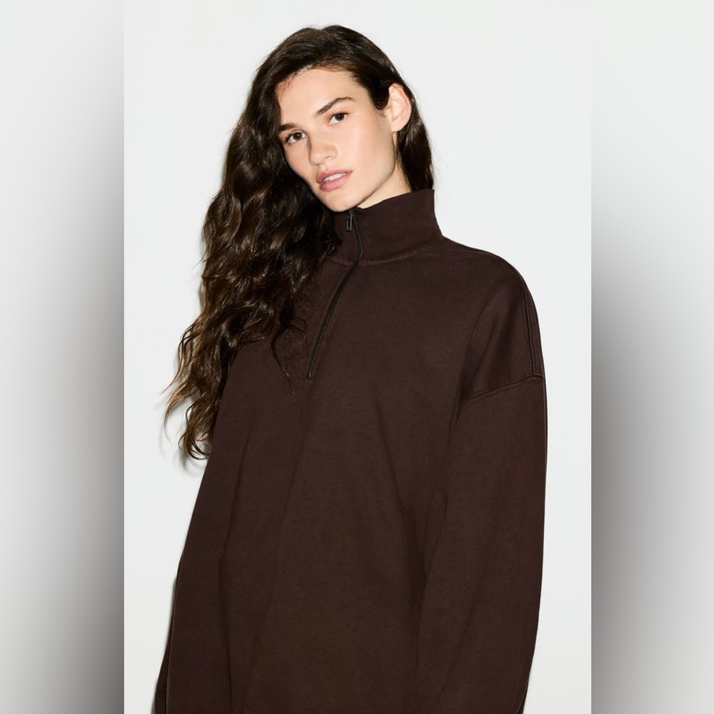 NWT SKIMS Boyfriend Fleece Slouchy Half Zip in Espresso - Picture 2 of 5